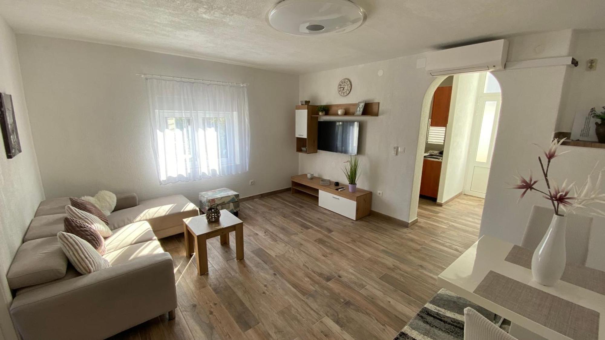 Sunset House With Seaview Apartment